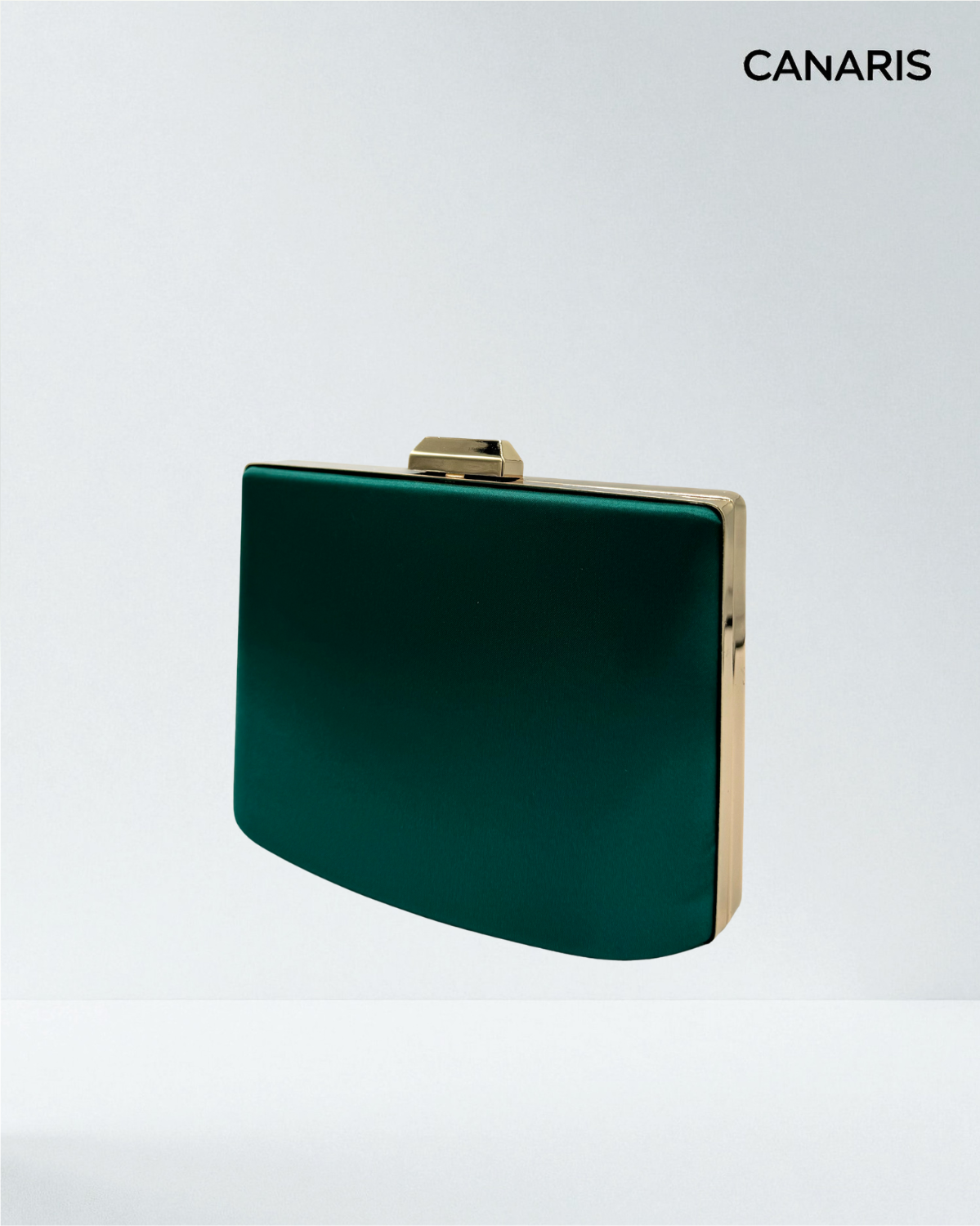 Simple Closure Trapeze Clutch