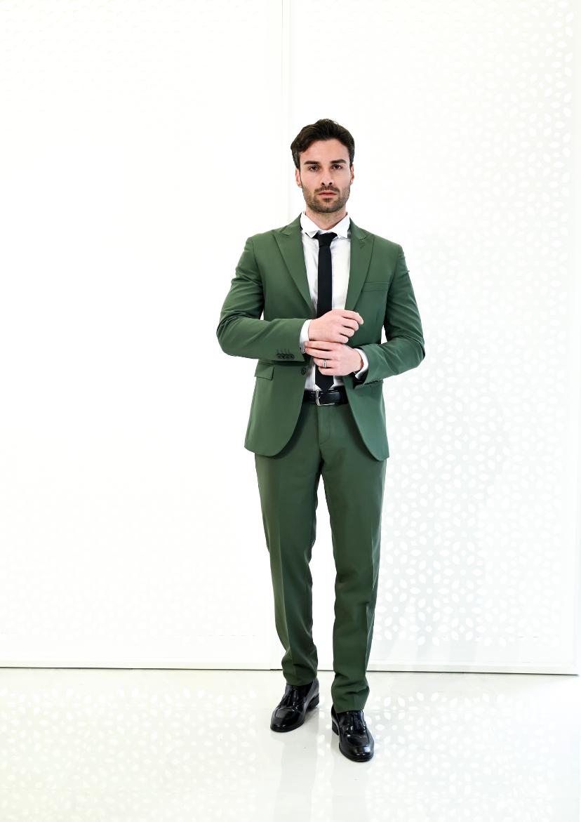 Vestito elegante verde uomo hotsell